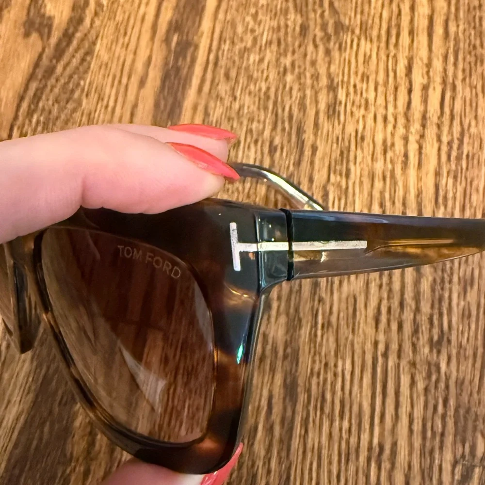 Tom Ford Celina Brown Tortoise Shell Sunglasses - Picture 15 of 16